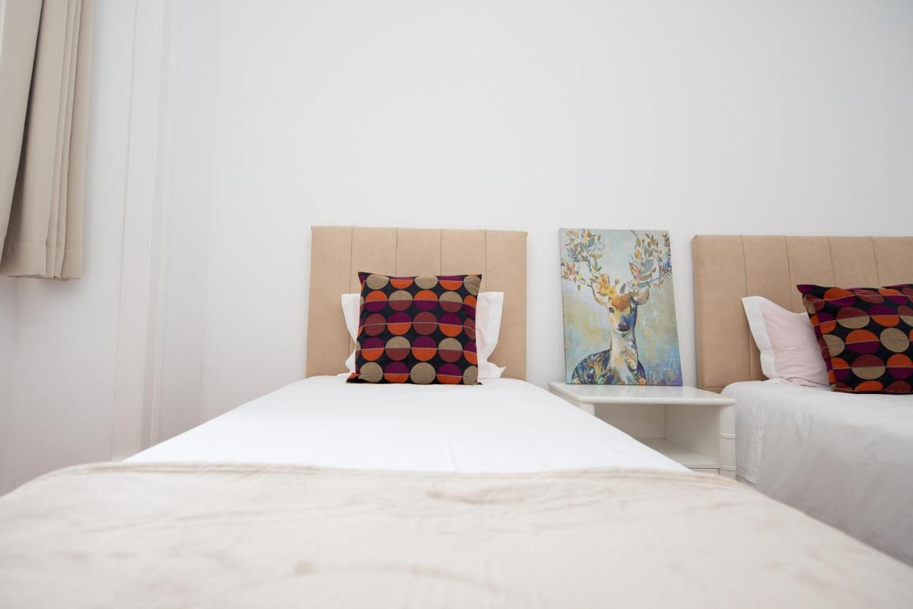 Inn-Chiado Boulevard Guest House Lissabon Buitenkant foto