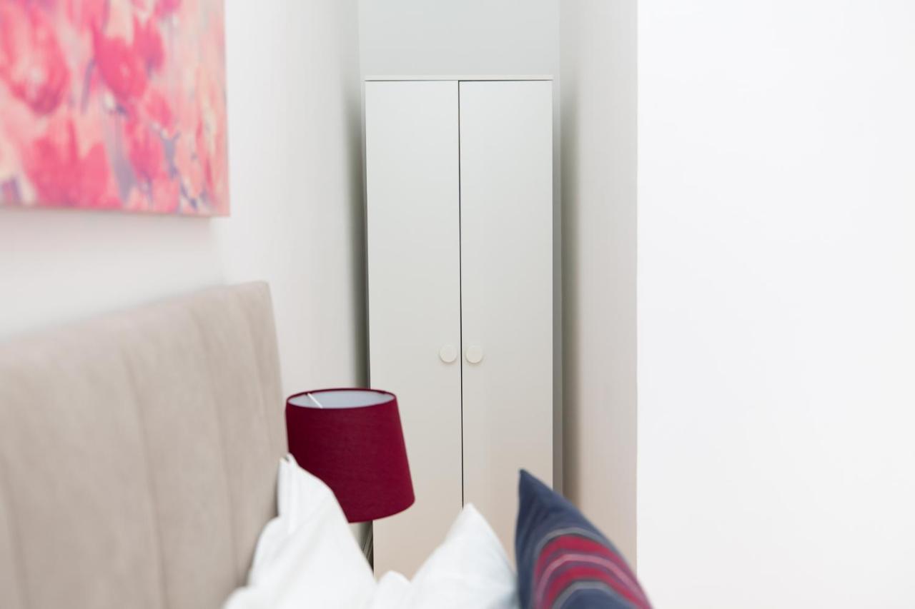 Inn-Chiado Boulevard Guest House Lissabon Buitenkant foto